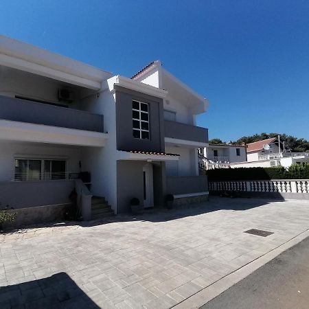 Apartments Mia Bibinje Luaran gambar