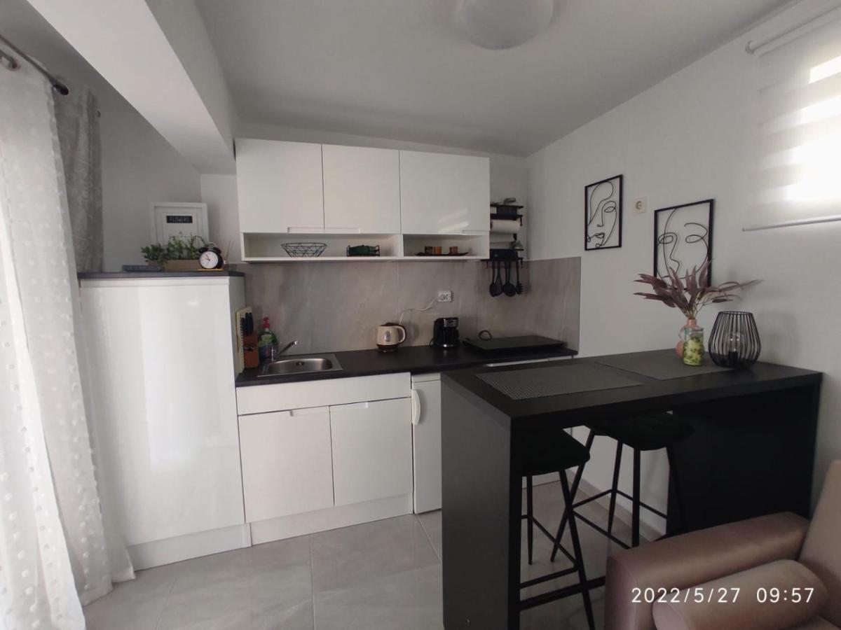 Apartments Mia Bibinje Luaran gambar