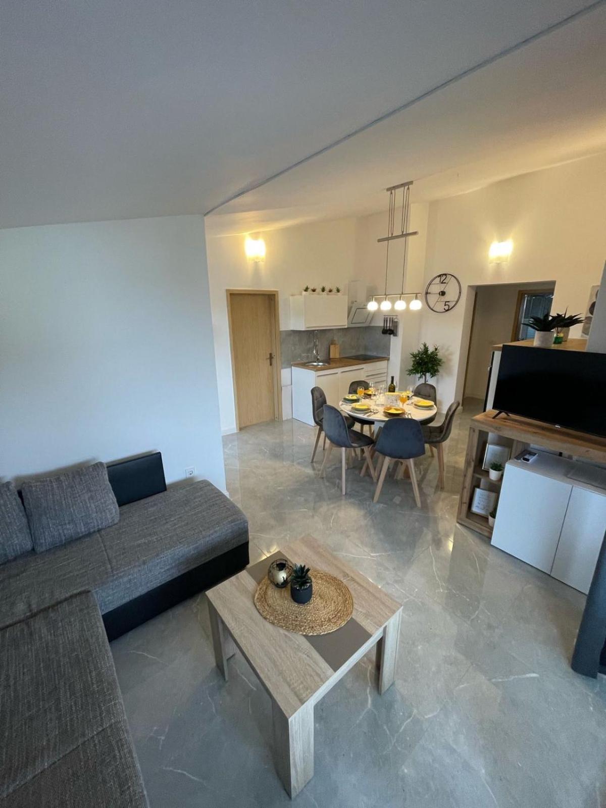Apartments Mia Bibinje Luaran gambar